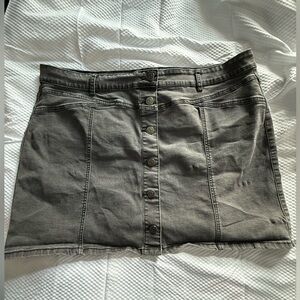 Forever 21 Gray Button-Front Denim Mini Skirt